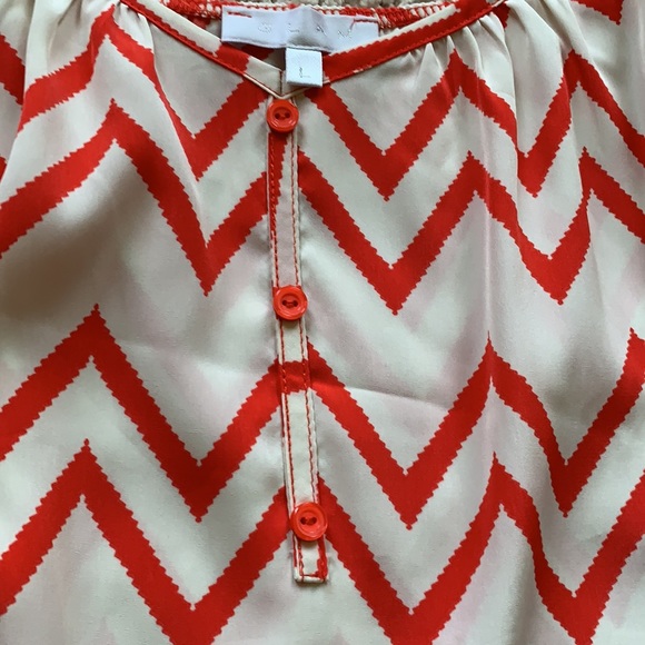 White and coral chevron top - Picture 3 of 5